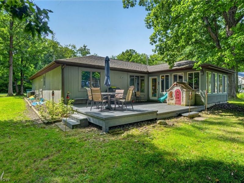731 Lark Court, Rock Creek, OH 44084 Photo 4