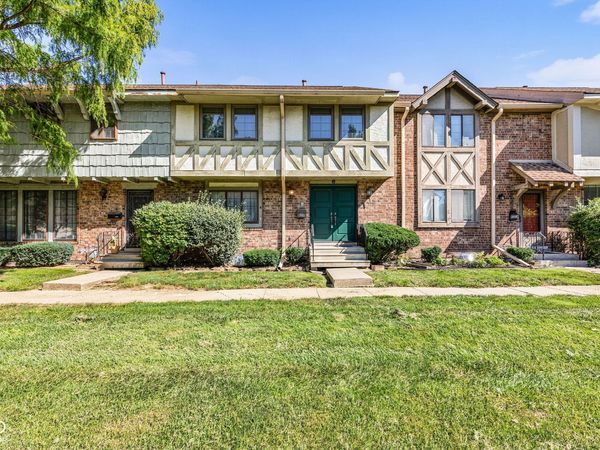 8119 Bromley Place, Indianapolis, IN 46219