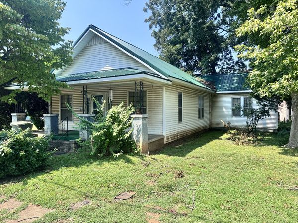 253 Fain Ct , Lawrenceburg, TN 38464
