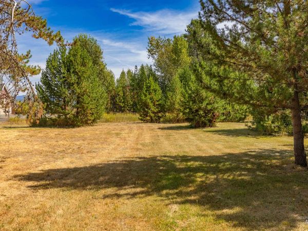 12917 Spring Valley Road, Donnelly, ID 83615