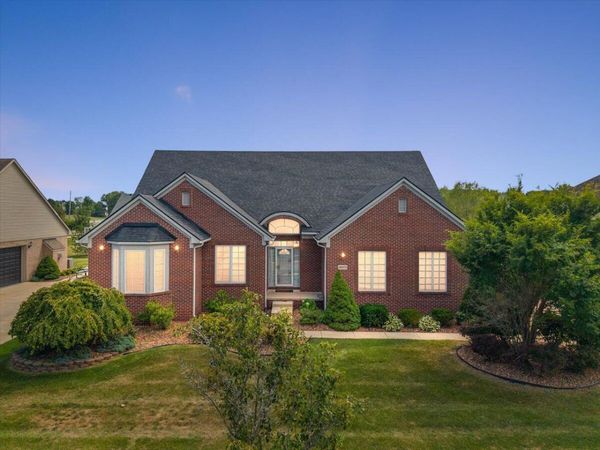 48973 Woodson Way, Canton, MI 48187