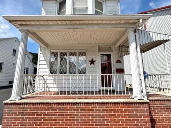 542 CHESTNUT STREET , KULPMONT, PA 17834