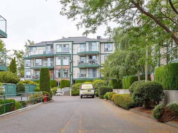 898 Vernon Ave, Unit #108, Saanich, BC V8X 2W6