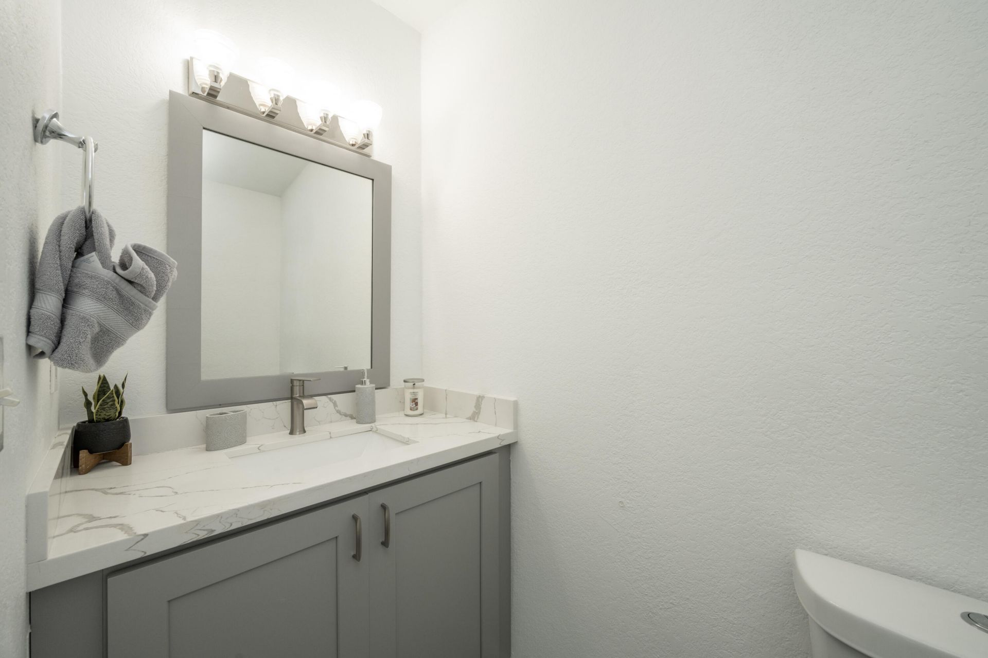 24 Beach Drive, Saddle Bunch, FL 33040 Photo