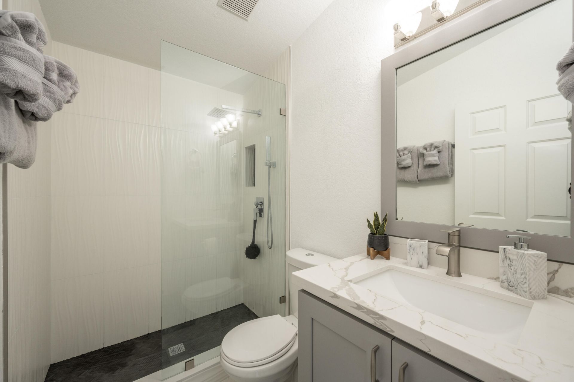 24 Beach Drive, Saddle Bunch, FL 33040 Photo