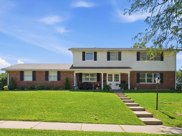 3161 Sherwood Park Drive, Springfield, OH 45505