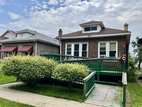 2739 New York Avenue , Whiting, IN 46394