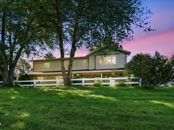 1355 Carrie Circle , Zanesville, OH 43701