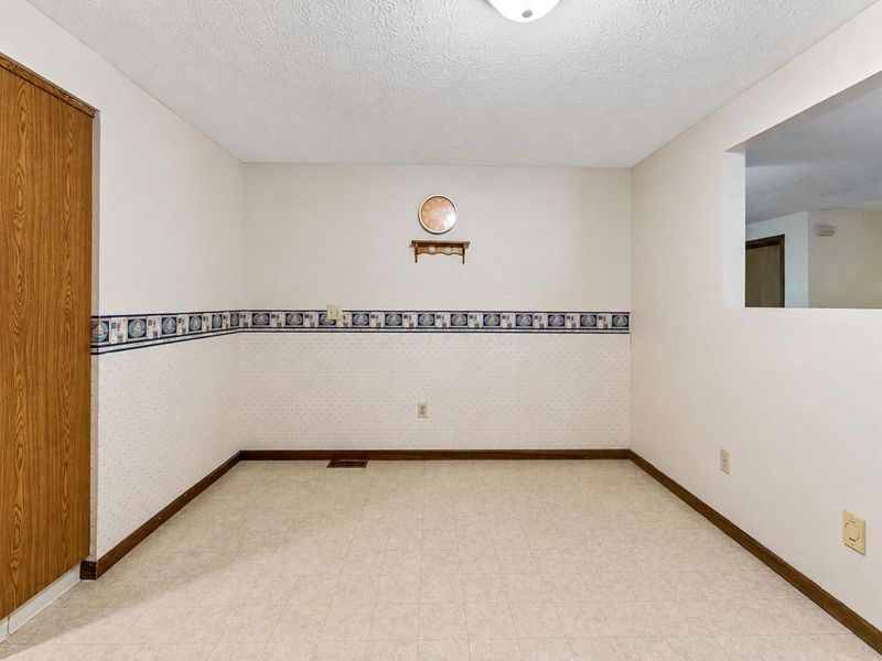 6490 Sparling Road, West Jefferson, OH 43162 Photo 15