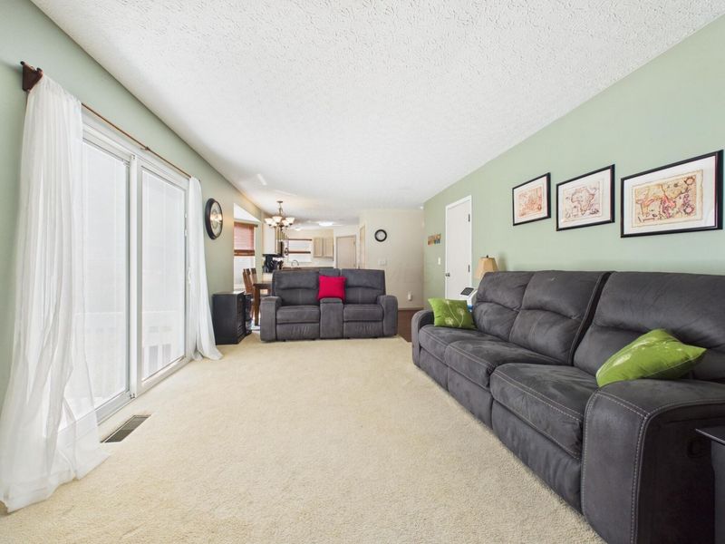 6611 Winbarr Way , Canal Winchester, OH 43110 Photo 11