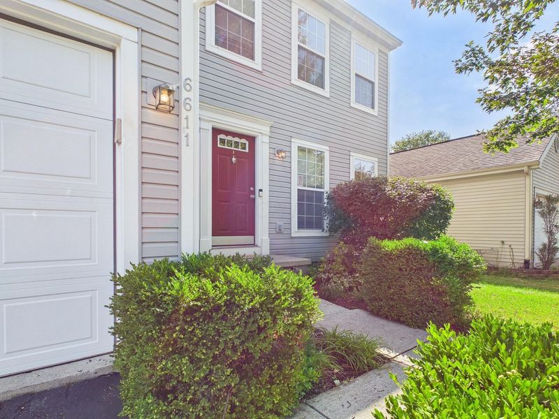 6611 Winbarr Way , Canal Winchester, OH 43110 Photo 2
