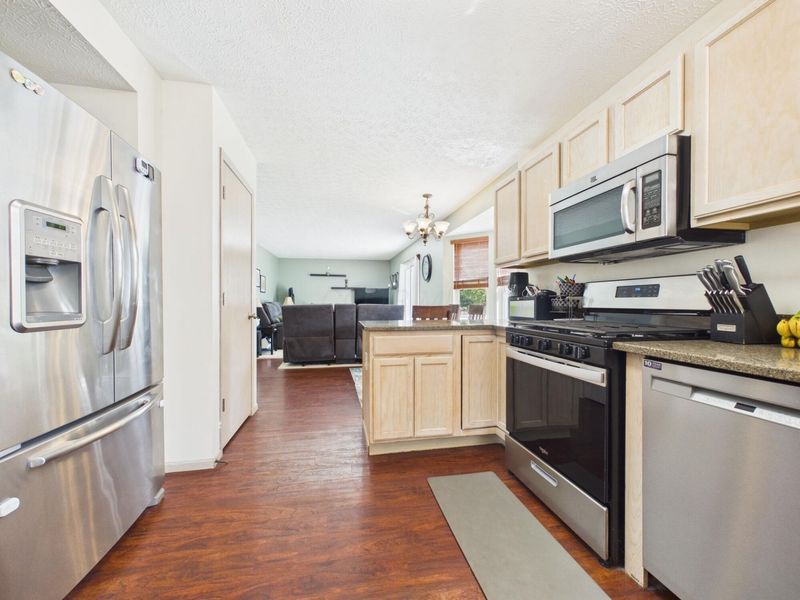 6611 Winbarr Way , Canal Winchester, OH 43110 Photo 6