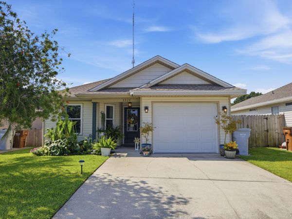 5519 Sea Spray Court, Gulf Breeze, FL 32563