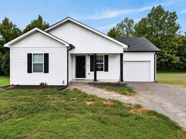 681 W Main St , Alexandria, TN 37012