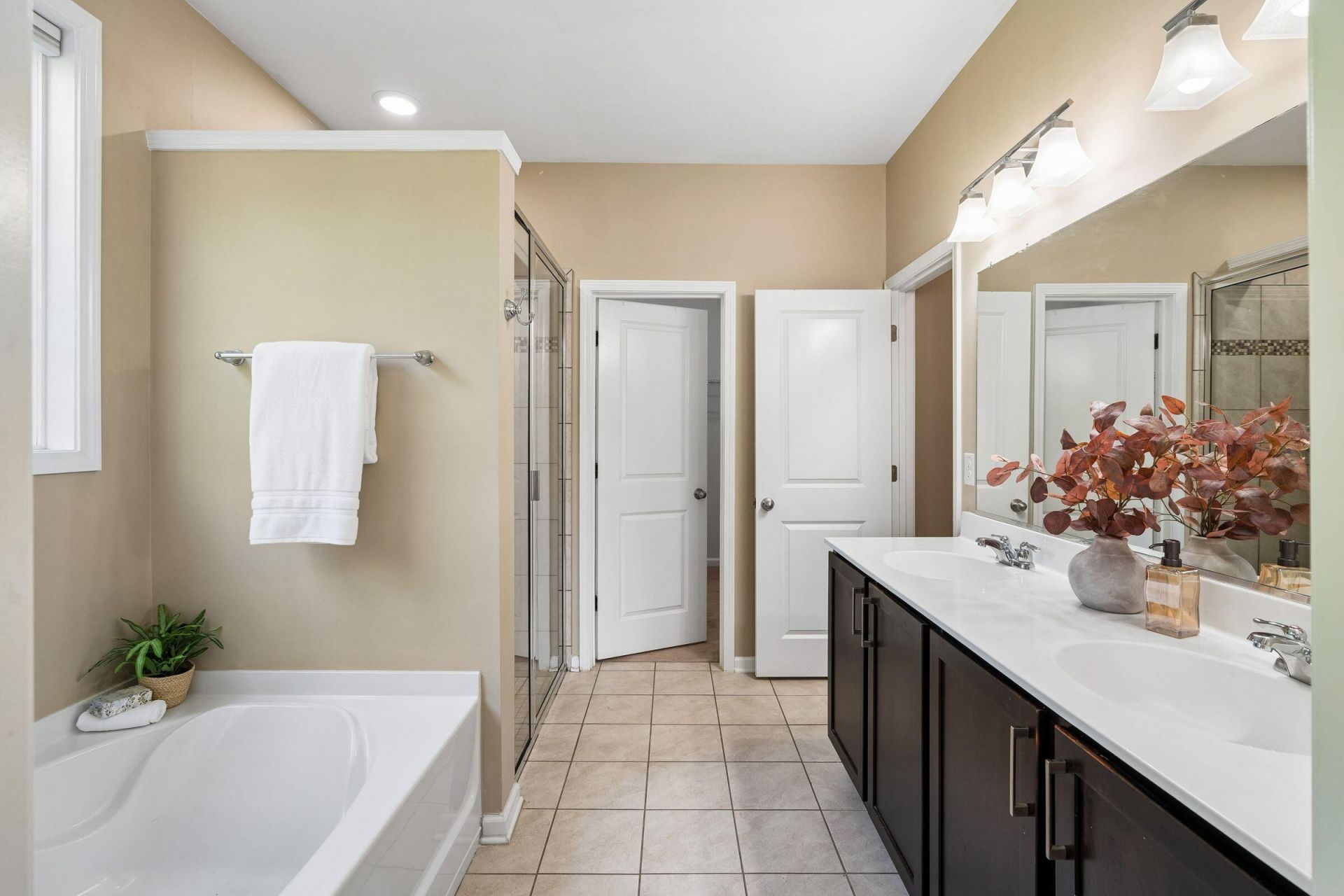 2576 Larch Lane Photo 36