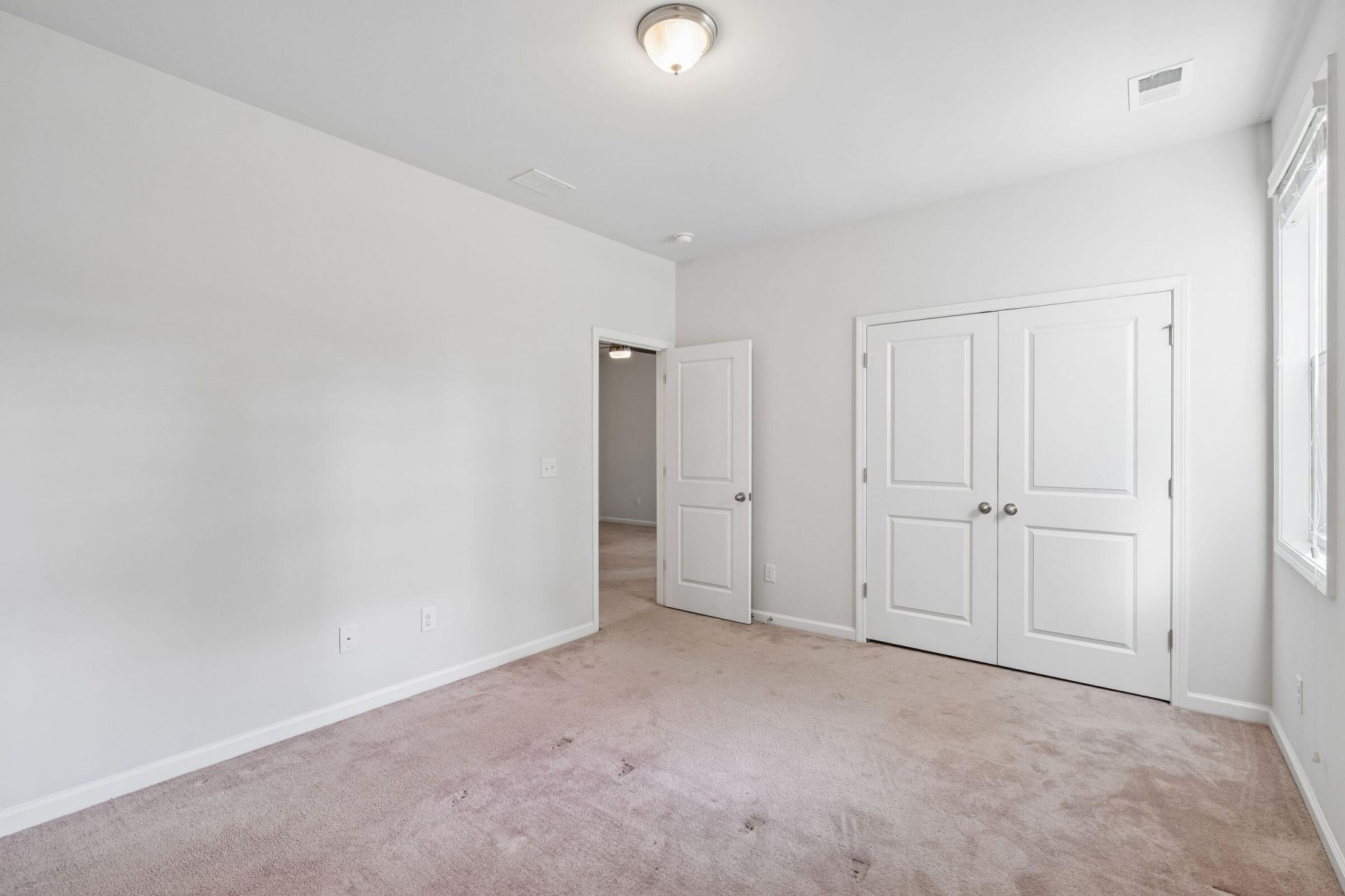 2576 Larch Lane Photo 53