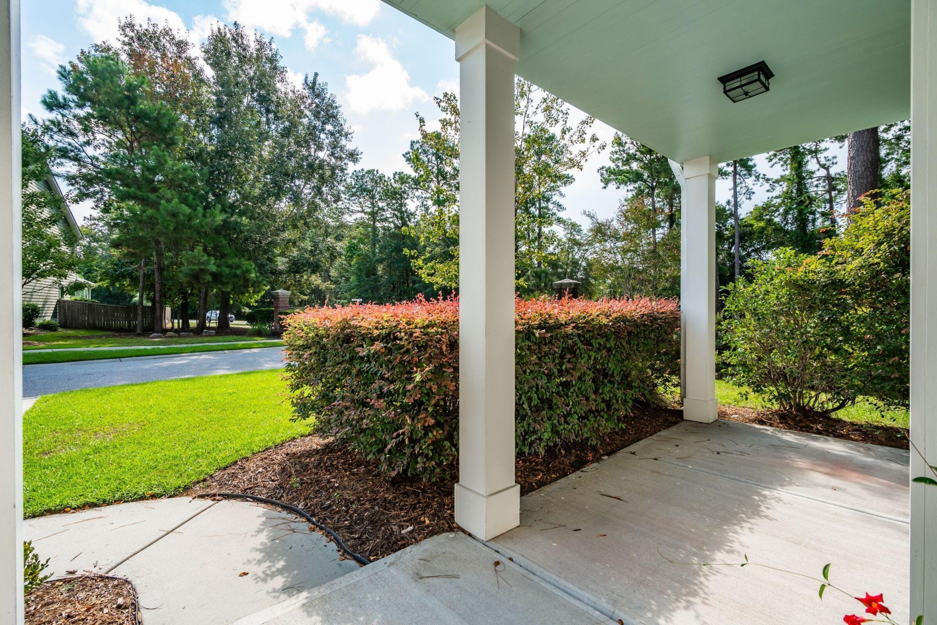 2576 Larch Lane Photo 7