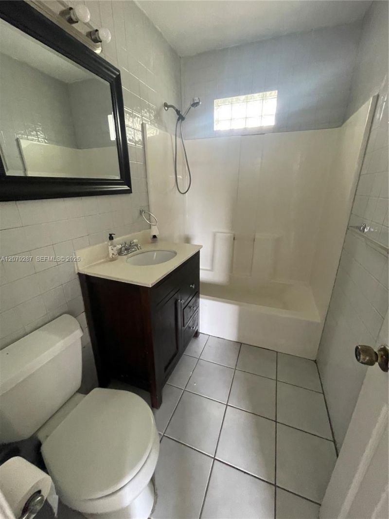 2105 Monroe Ter, Unit 1, Hollywood, FL 33020 Photo