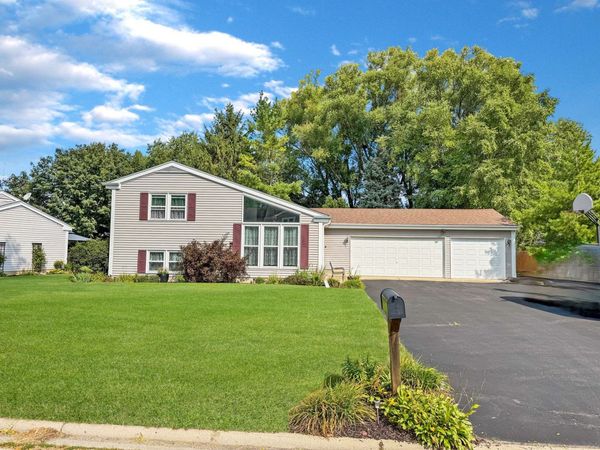 714 Walnut Lane , Marengo, IL 60152