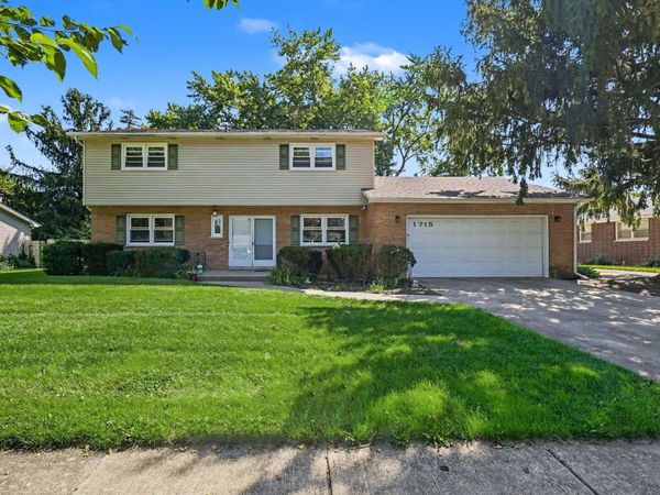 1715 Lily Street , Aurora, IL 60505