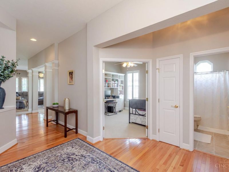 621 Carrick Drive, Washington Township, OH 45458 Photo 6