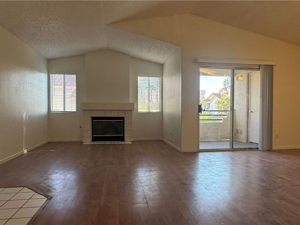 7900 Greycrest Court, Unit 204, Las Vegas, NV 89145