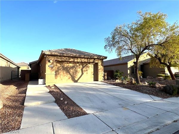 4205 Gliding Gulls Avenue , North Las Vegas, NV 89084
