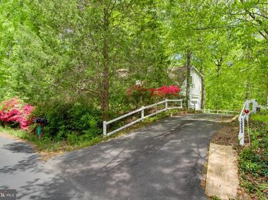 12203 ASHLEY COURT , MANASSAS, VA 20112