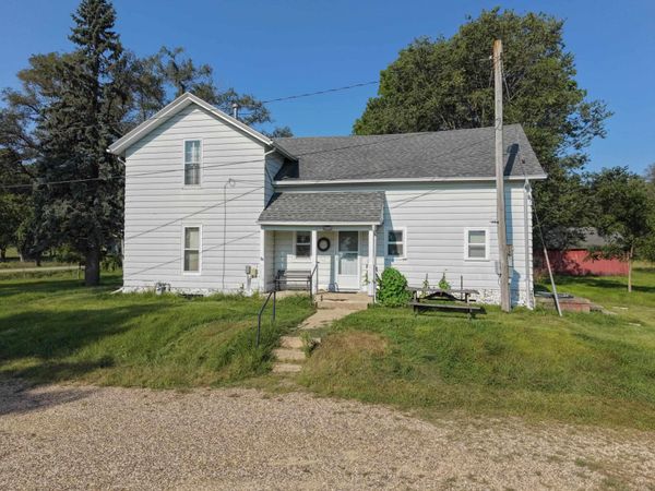 441 E Airline Highway, Waterloo, IA 50703