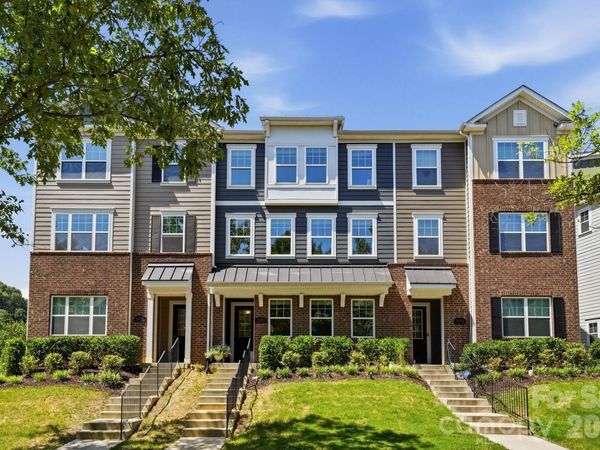 16705 Summers Walk Boulevard , Davidson, NC 28036