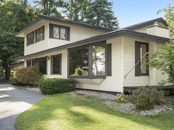 1100 Peninsula Drive, Traverse City, MI 49686