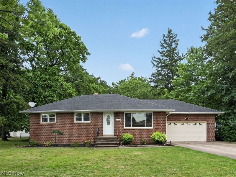 5421 W 16th Street, Parma, OH 44134 Photo 2
