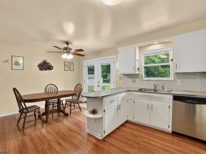 5421 W 16th Street, Parma, OH 44134 Photo 7