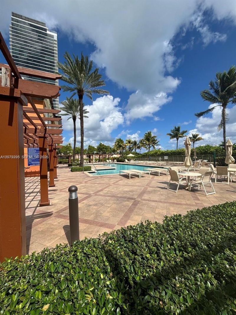 2080 S Ocean Dr , Unit 308, Hallandale Beach, FL 33009 Photo