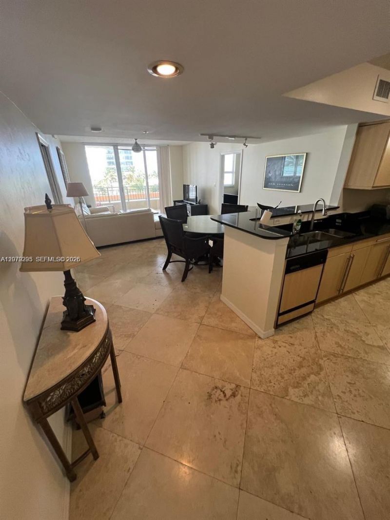 2080 S Ocean Dr , Unit 308, Hallandale Beach, FL 33009 Photo