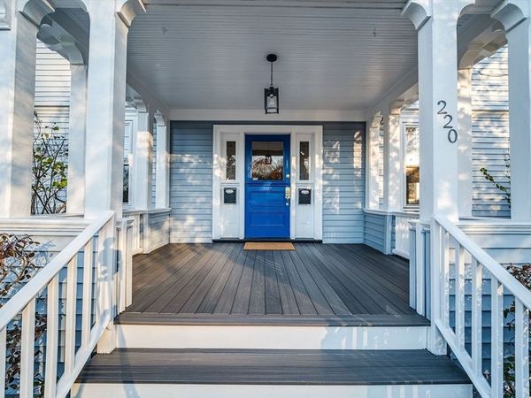 220 Lowell Ave, Unit 1, Newton, MA 02460