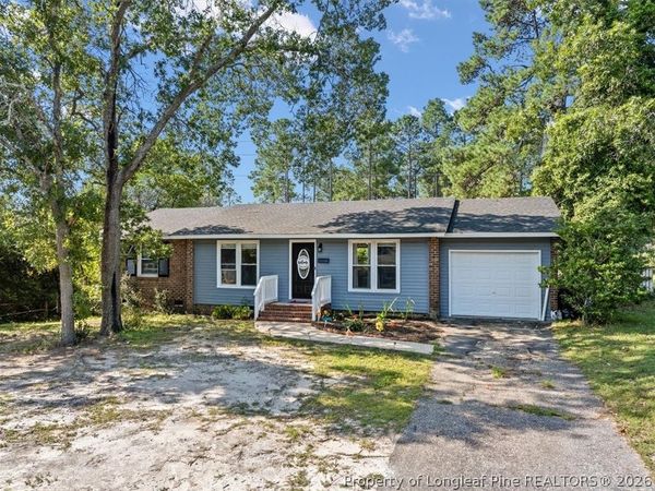 5405 SANDSTONE Drive, Fayetteville, NC 28311