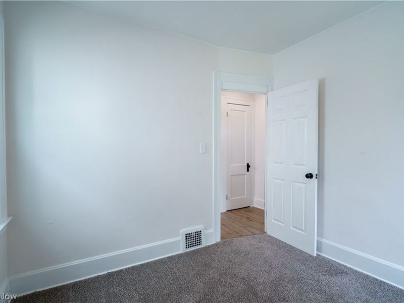 3764 E 127th Street, Cleveland, OH 44105 Photo 11