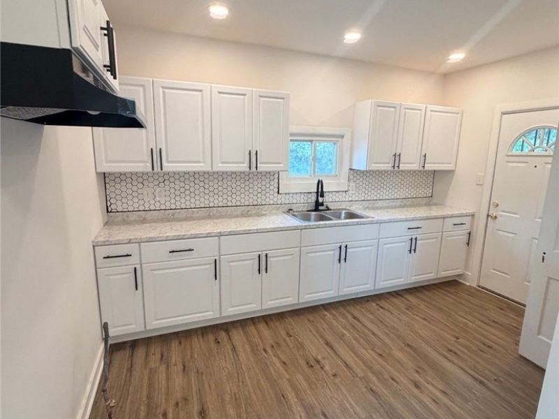 3764 E 127th Street, Cleveland, OH 44105 Photo 8