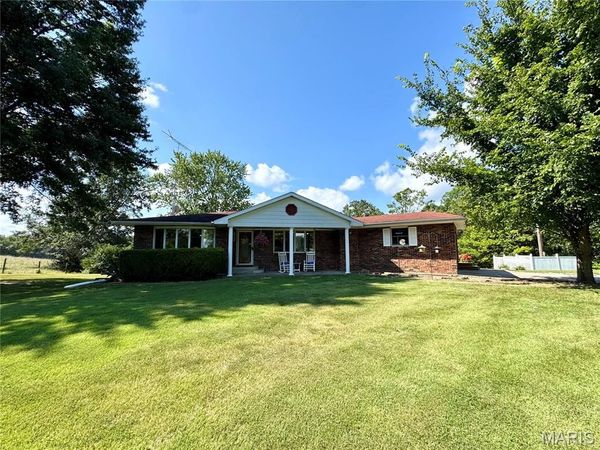 14524 Pike 277 , Louisiana, MO 63353