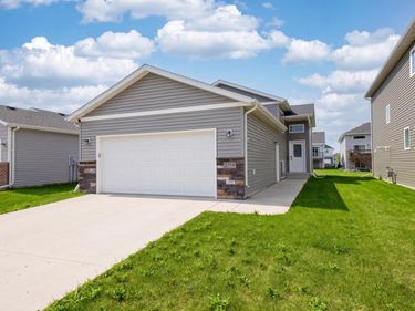 2754 10th Street W, West Fargo, ND 58078