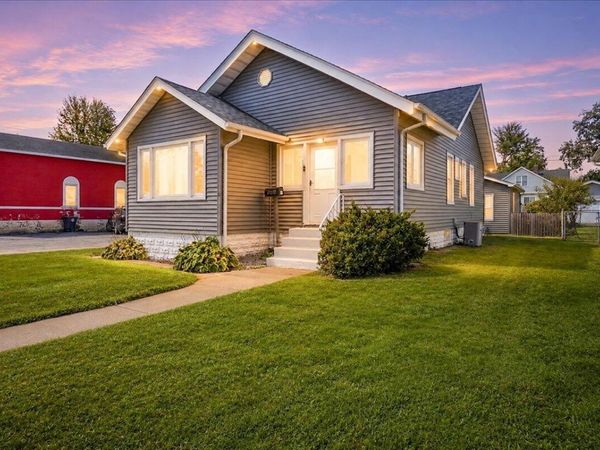 946 State Street, Hobart, IN 46342