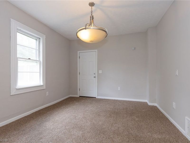 6716 Fullerton Avenue, Cleveland, OH 44105 Photo 12