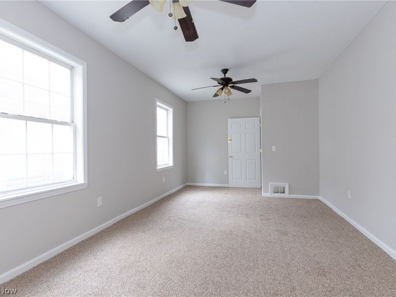 6716 Fullerton Avenue, Cleveland, OH 44105 Photo 15