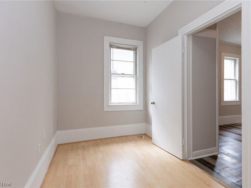 6716 Fullerton Avenue, Cleveland, OH 44105 Photo 18