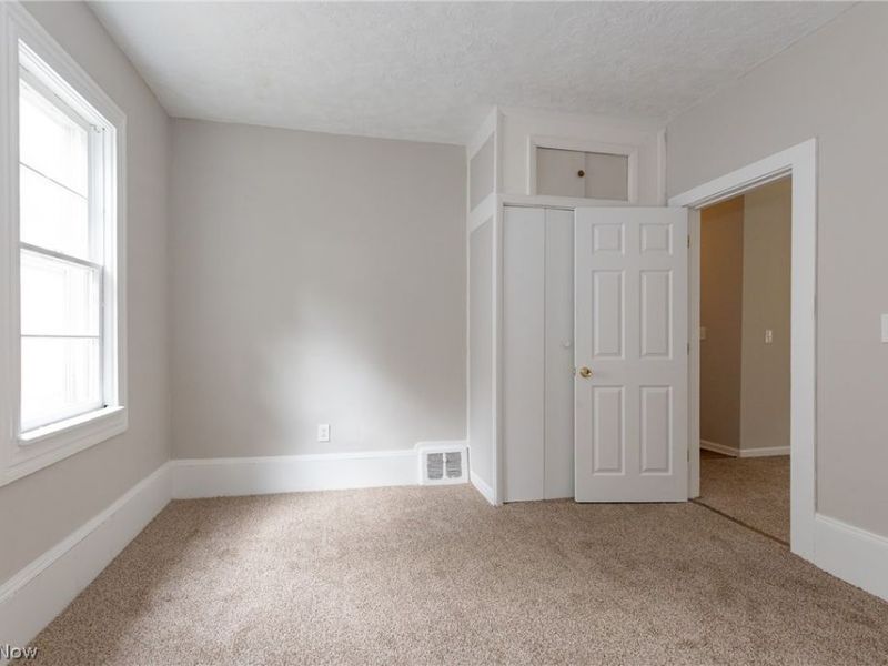 6716 Fullerton Avenue, Cleveland, OH 44105 Photo 20