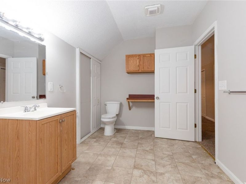 6716 Fullerton Avenue, Cleveland, OH 44105 Photo 29