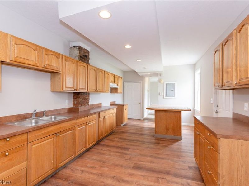 6716 Fullerton Avenue, Cleveland, OH 44105 Photo 8
