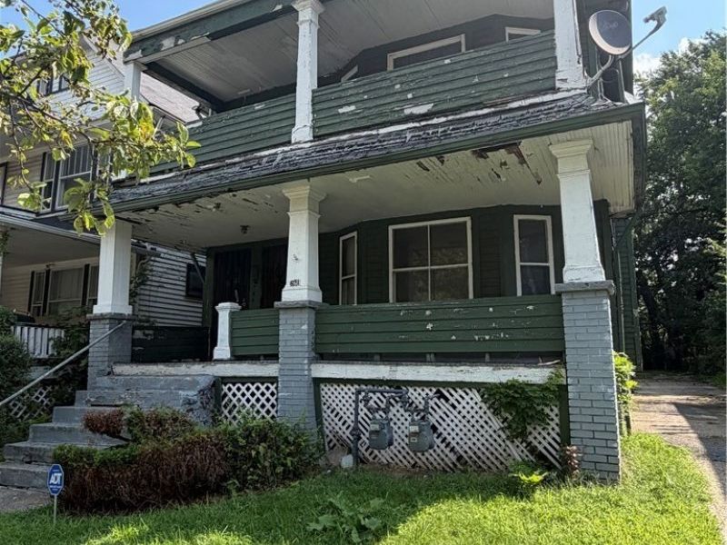 621 E 128th Street, Cleveland, OH 44108 Photo 2