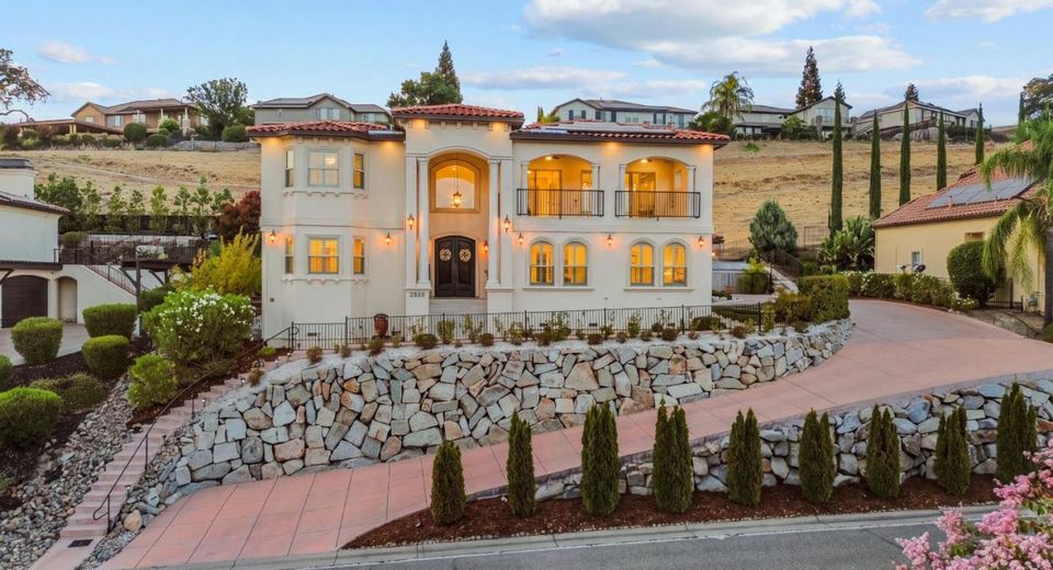 2586 Clubhouse Dr, Rocklin, CA 95765 Photo